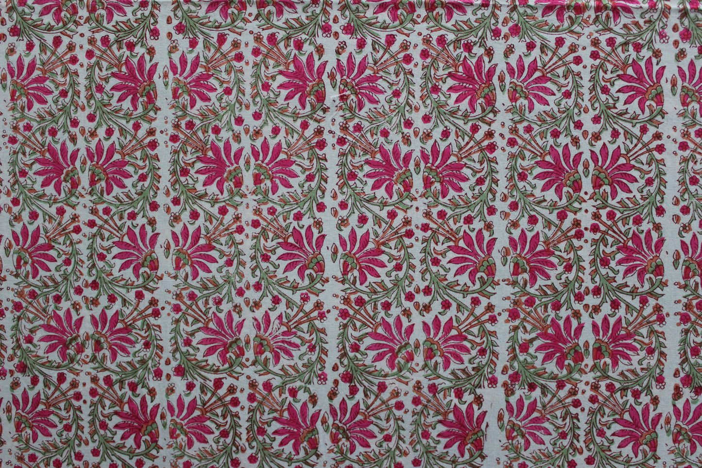 Sangri in Pink Table Cover